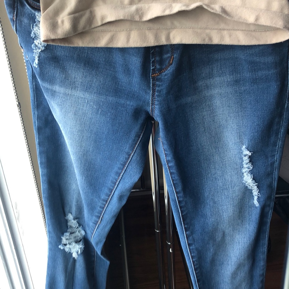 Articles of Society Maternity Jeans size 27